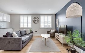 Charming 1 Bedroom Apt , Town Centre, Wifi, Free Parking By Tent Serviced Apartments