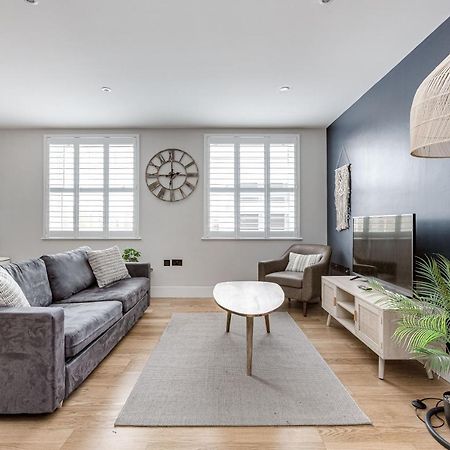 Charming 1 Bedroom Apt , Town Centre, Wifi, Free Parking By Tent Serviced Apartments Staines-upon-Thames Exterior photo